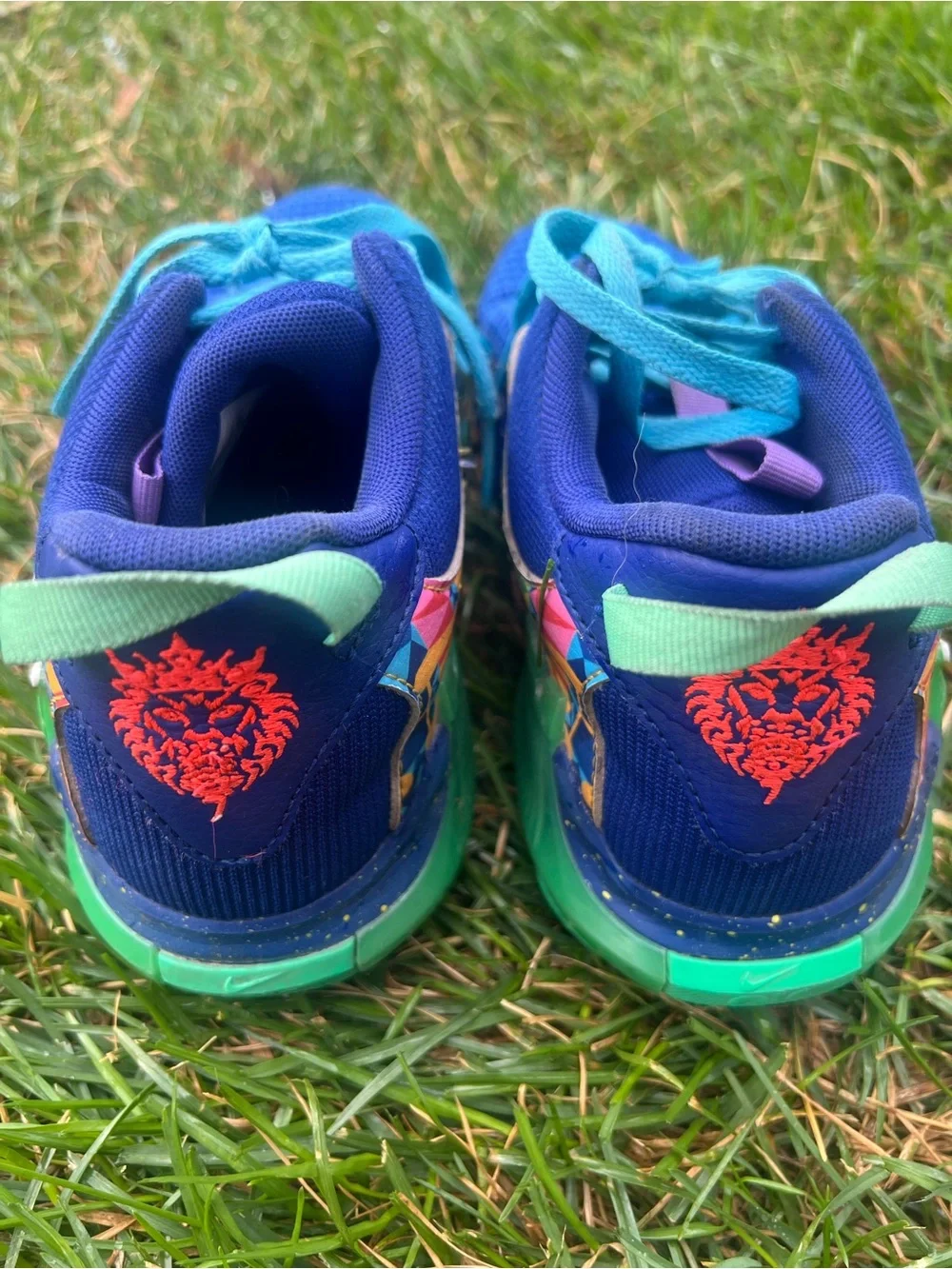 LeBron Witness 7 'Kaleidoscope' youth basketball shoes size 7 youth